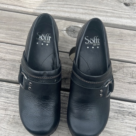 Soffit - Picture 5 of 7